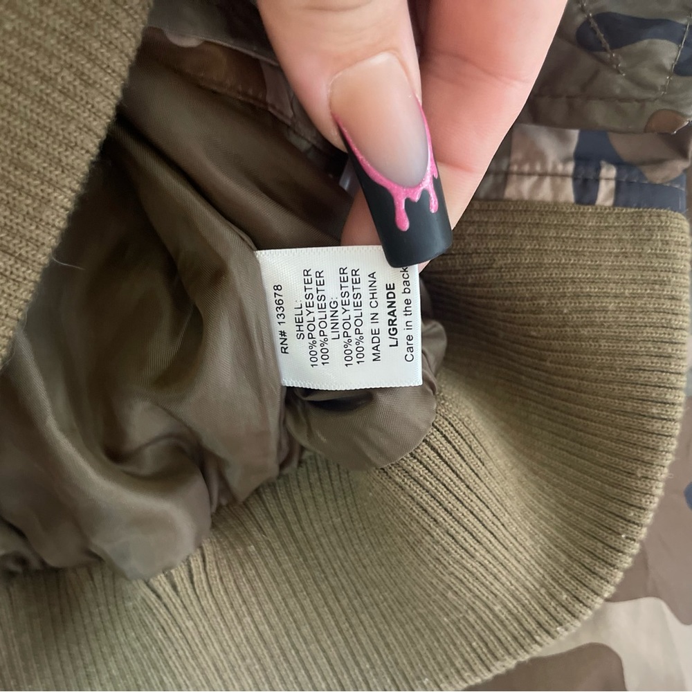 Camo Zip Up - Picture 4 of 6